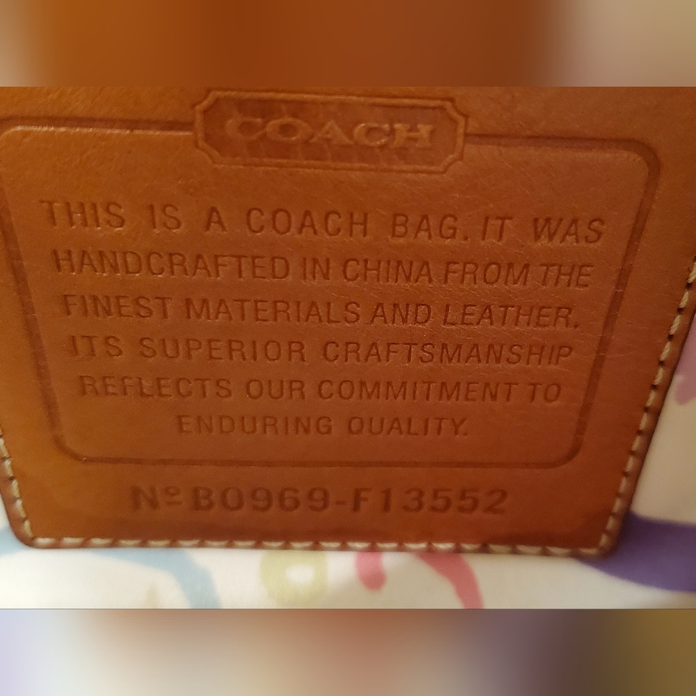 Coach 2009 Hampton Pastel Tote EUC - Picture 2 of 5